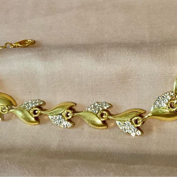 Beautiful Bracelet!  9” BN! - Picture 2 of 2